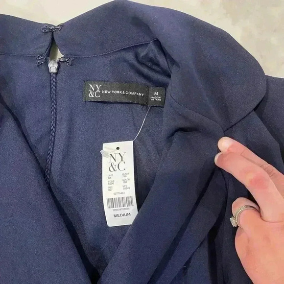 New York & Company NWT Collared Tie Detail Jumpsuit Blue Womens Med Straight Leg - Picture 3 of 5